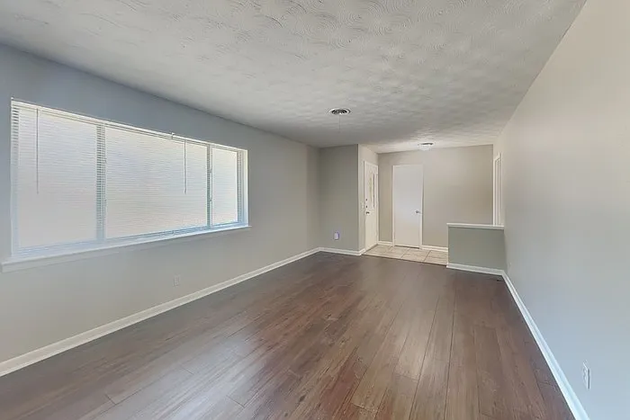 5705 Trailwood Dr — Photo 3