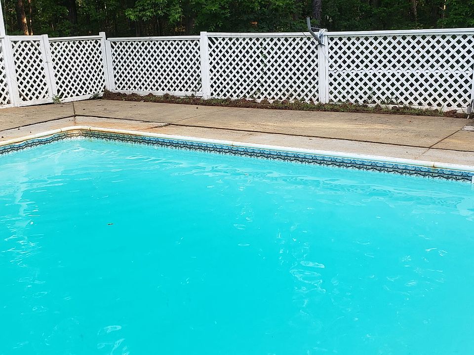 2nd image of 1390 Kirkland Rd