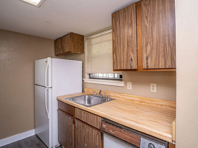 1018 Cumberland St — Photo 7