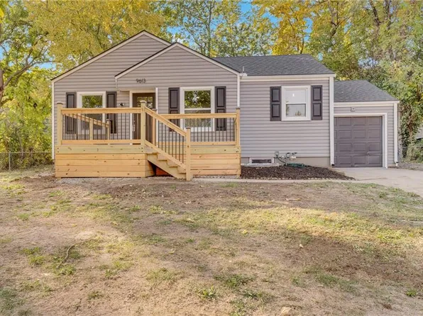 9613 E 67th Ter, Raytown, MO 64133