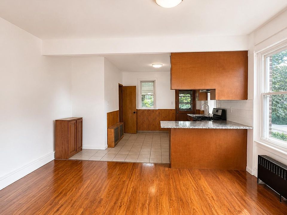 1st image of 4416 Unruh Ave