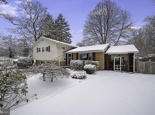 9916 Colony Rd, Fairfax, VA 22030