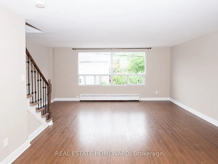 920 Pape Ave #B — Photo 1