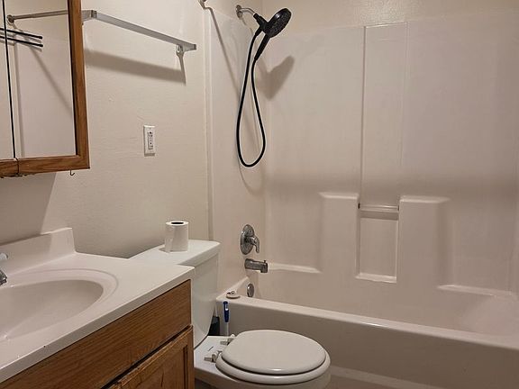 5th image of 715 High St APT 202