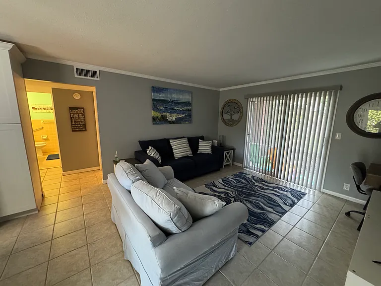 22 Comares Ave #2B — Photo 8