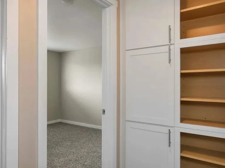 The Heights At Sheridan (Bayview Apts) — Photo 10