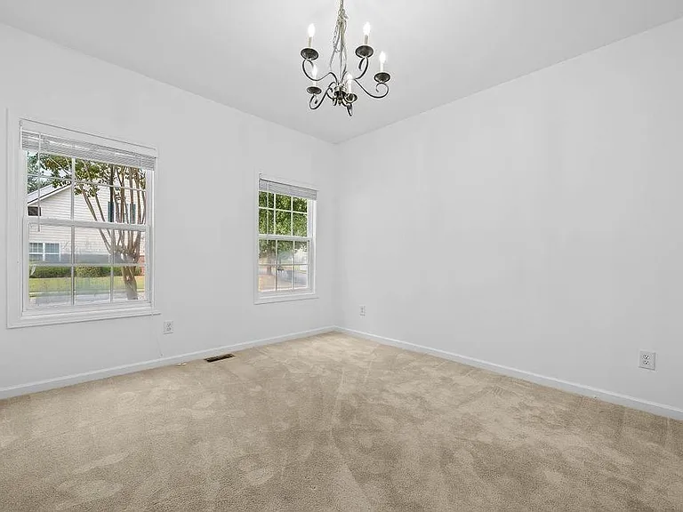 2677 Cedar Dr — Photo 9