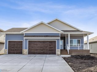 5851 11th St W, West Fargo, ND 58078