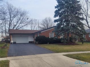 2723 Greenacre Dr, Findlay, OH 45840