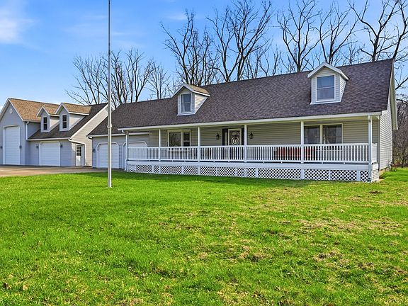 2nd image of 675 Gillcrest Dr