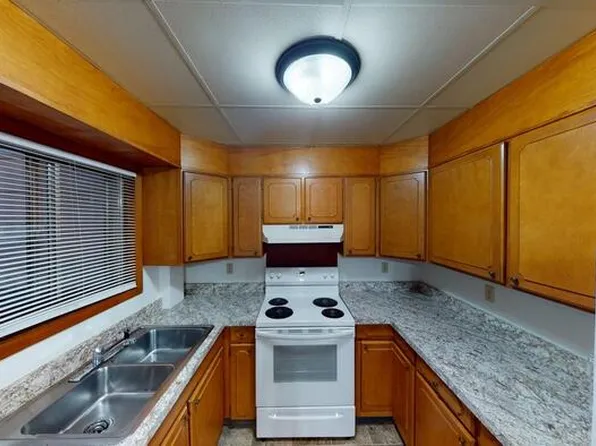 1906 N Washington St APT 2, Bismarck, ND 58501