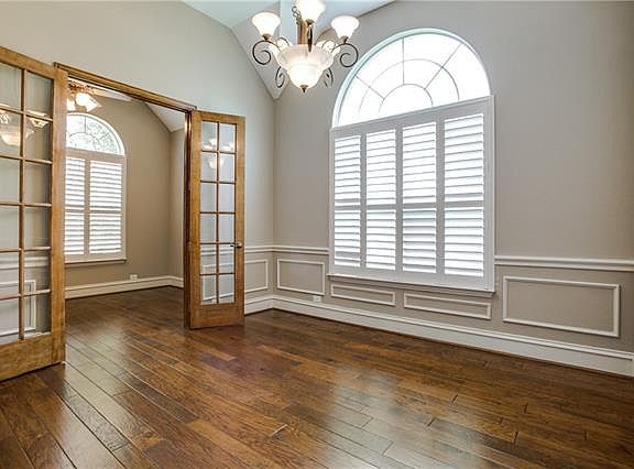 4th image of 10581 Whispering Pines Dr