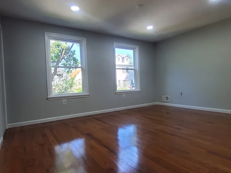 499 S 18th St #1 — Photo 13