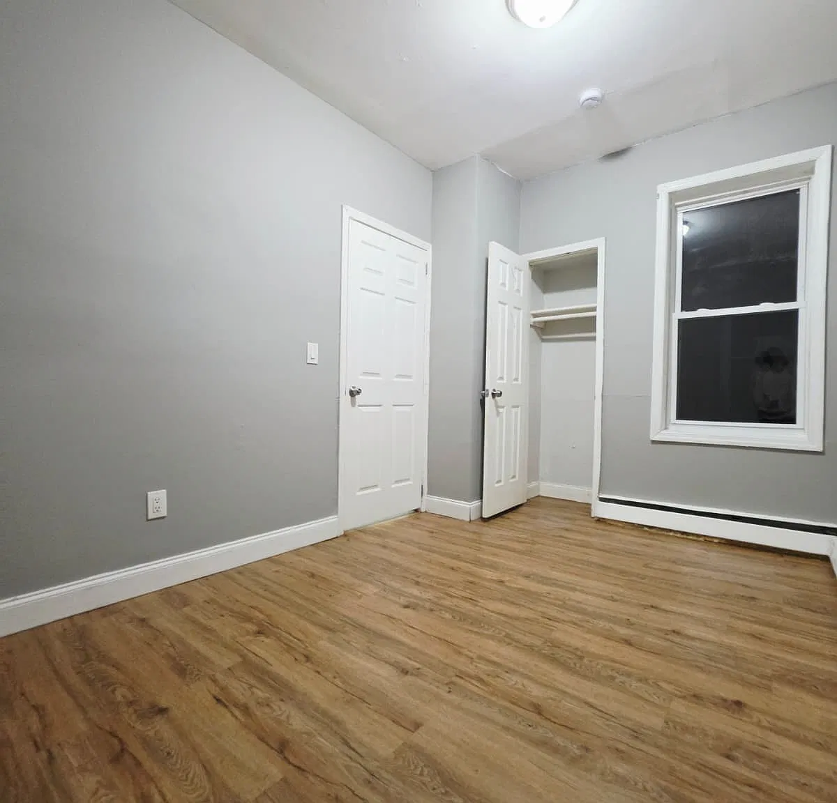 2 bed, 800 sqft, $2,000 — Photo 2