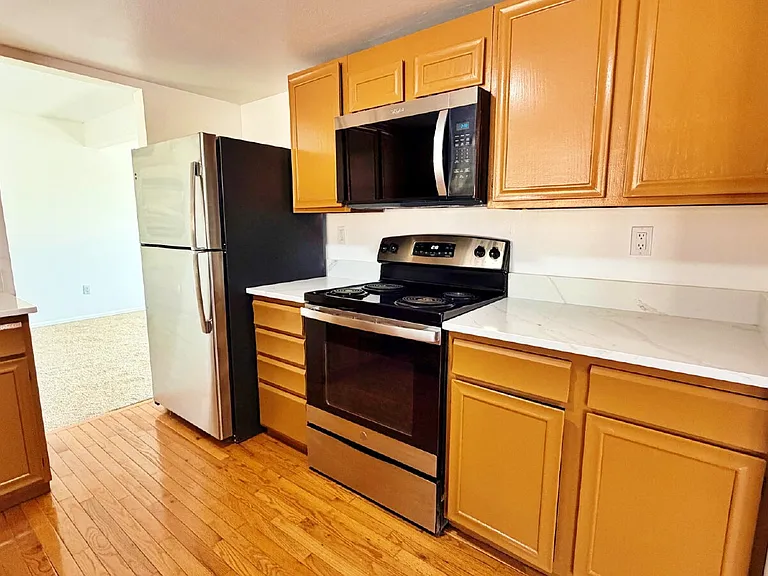 17125 E Pacific Pl — Photo 12