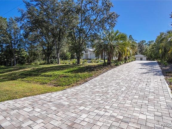 3rd image of 5839 N Larkspur Way