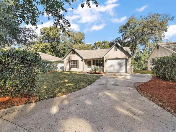 1561 Dorset Dr, Mount Dora, FL 32757