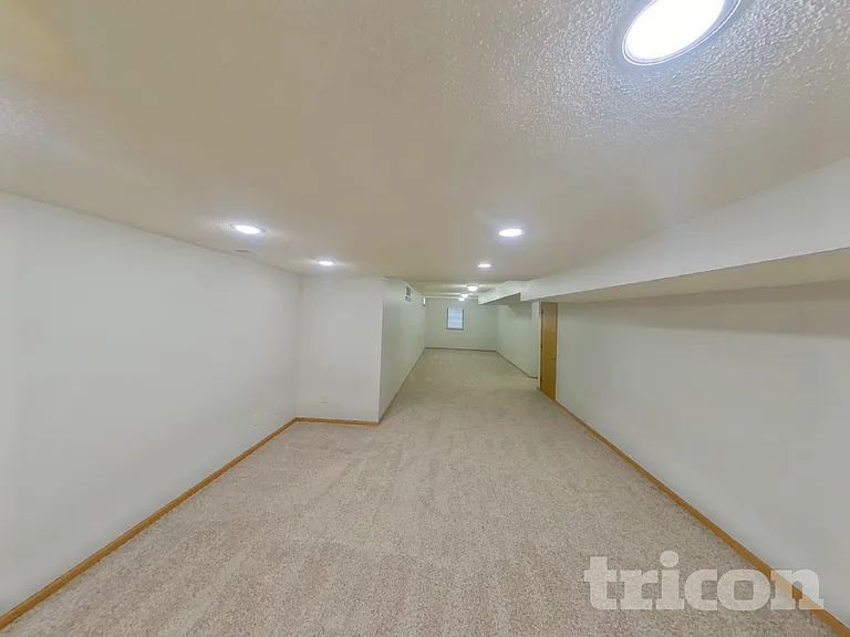 2303 Leyland Cir — Photo 5