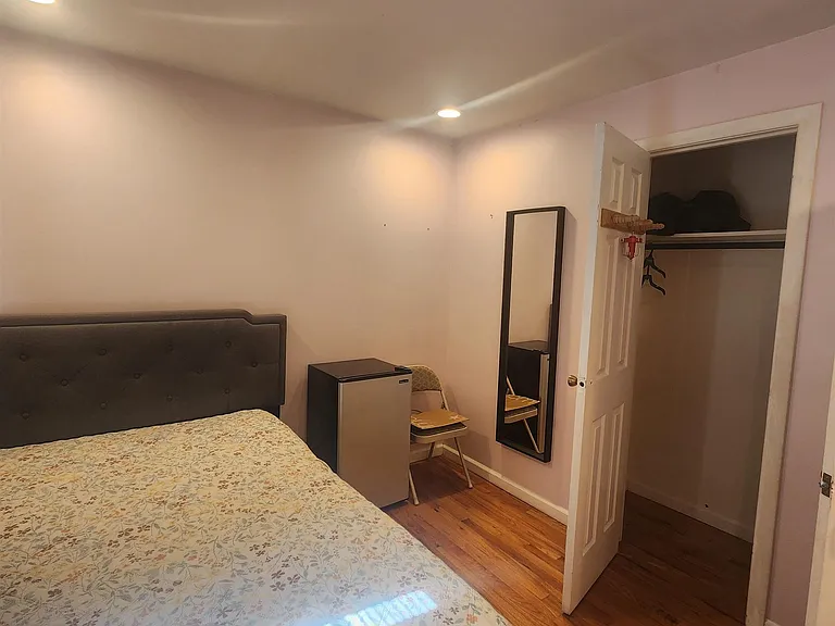 657 Broad St — Photo 10