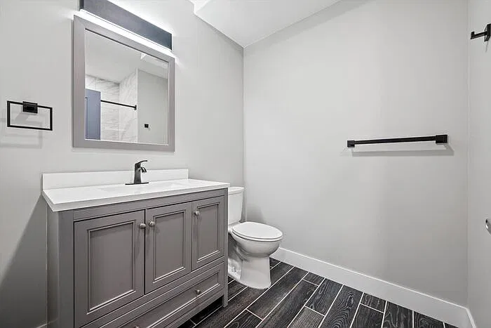 Studio, 1.0 bath, 318 sqft, $950 — Photo 3