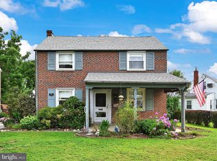 11 Woodbine Rd, Havertown, PA 19083