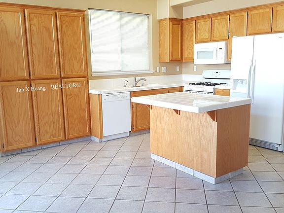4th image of 4309 Calsite Ct