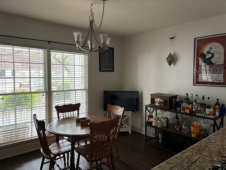 5 Neron Pl — Photo 2