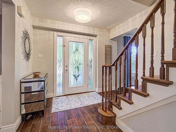 3rd image of 41 McNiven Rd