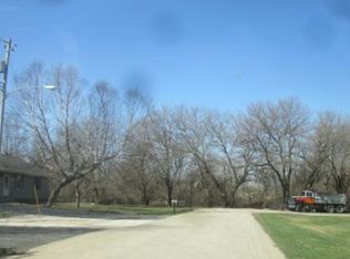 801 W Grant St, Sheridan, IL 60551