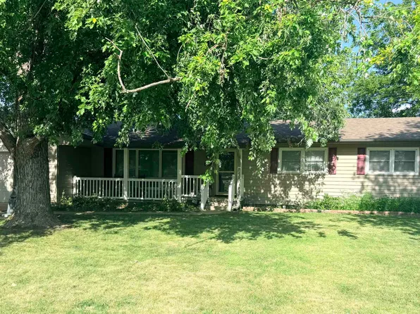 220 N Adams St, Hillsboro, KS 67063