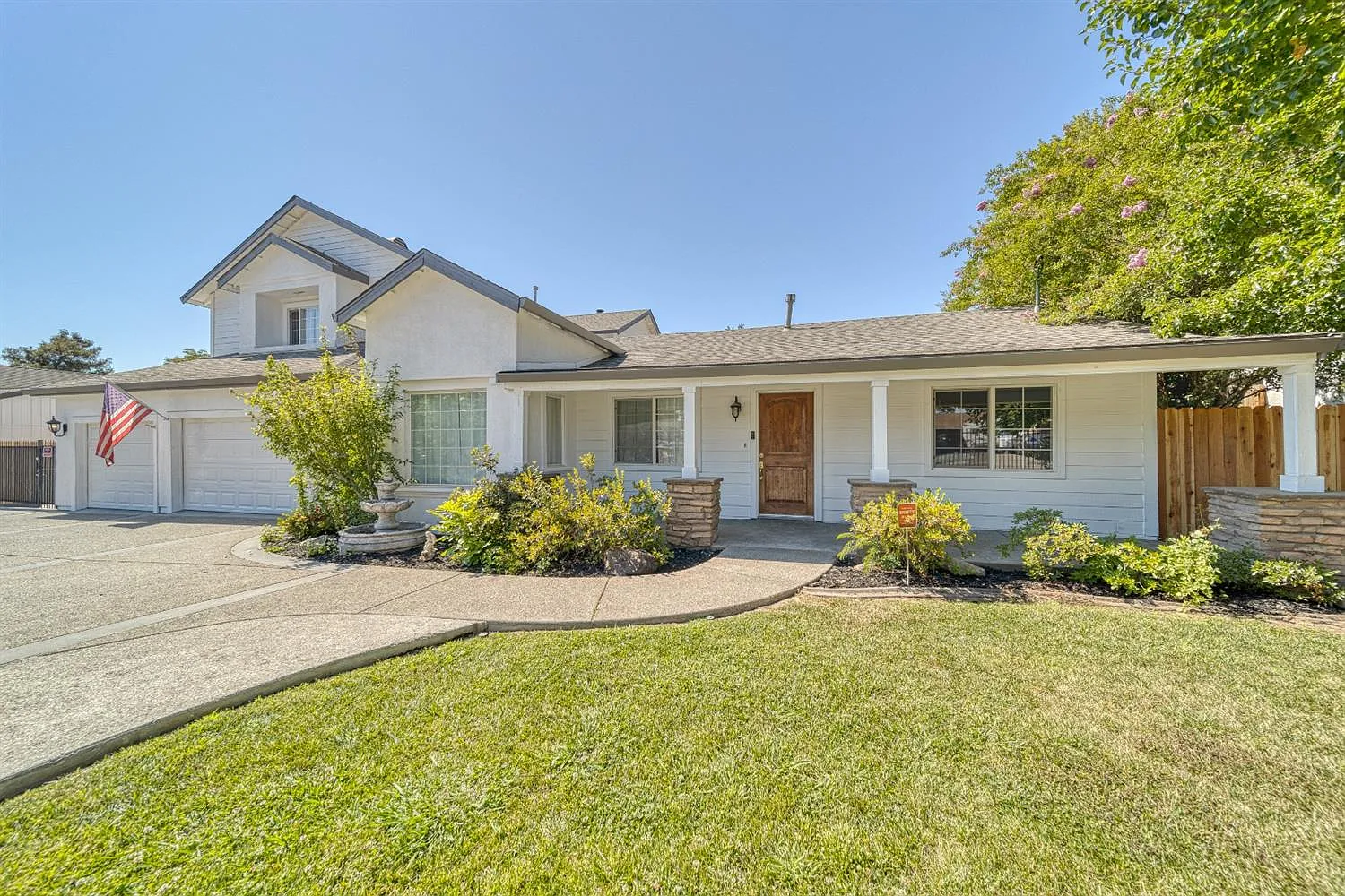 8644 Oak Ave photo 1