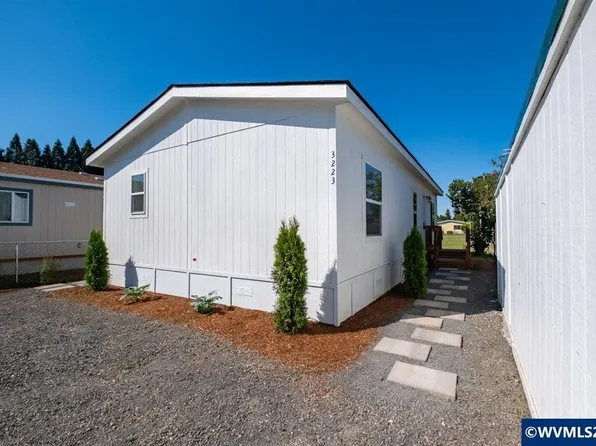 3223 Comber Ct NE, Salem, OR 97305