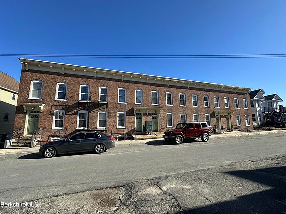 4th image of 40 Reed St