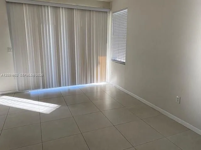 16568 SW 54th St — Photo 12