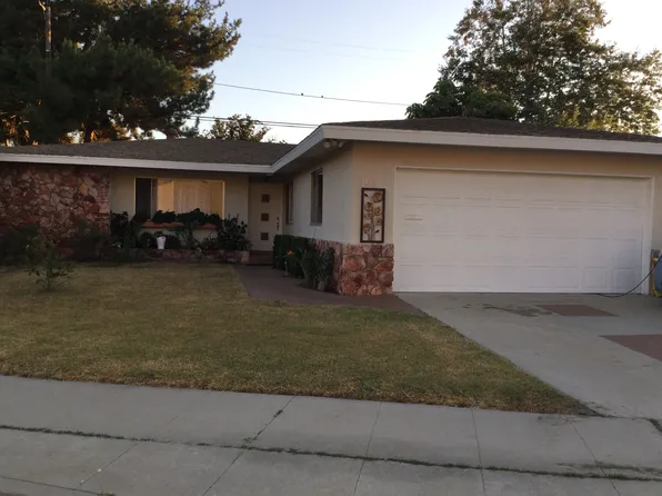 1911 N Hidden Ln, Long Beach, CA 90815