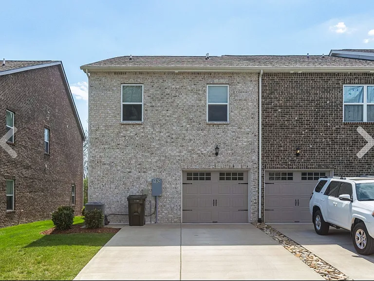 192 Grandstand Blvd — Photo 27