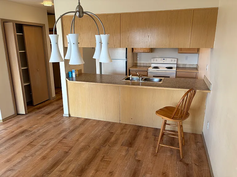 8353 N Village Dr — Photo 14