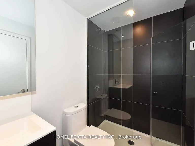 20 Edward St #708 — Photo 32