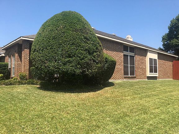3rd image of 7900 Linkwood Ct