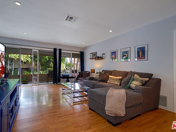 3rd image of 1275 Havenhurst Dr APT 13