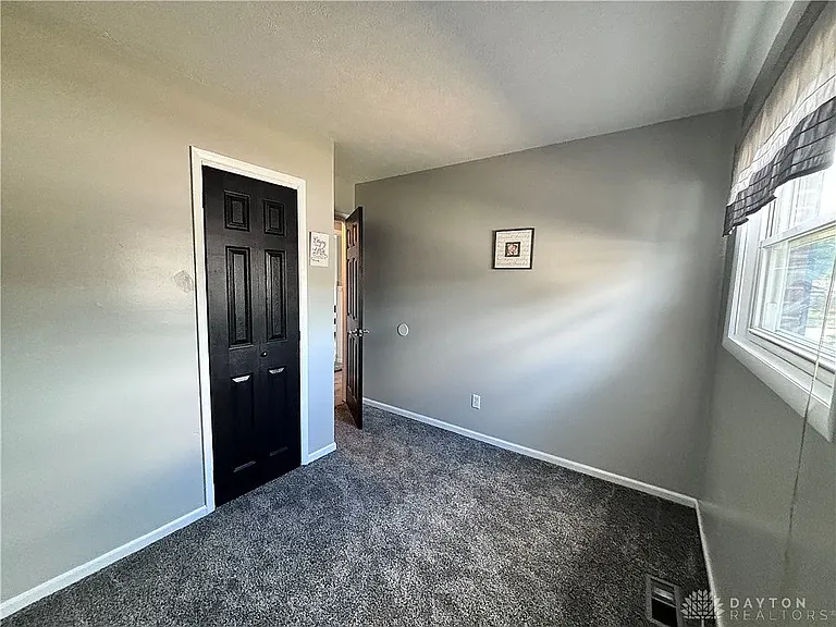 90 Brent Dr — Photo 20