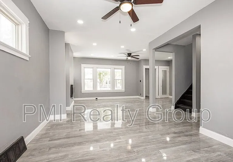 12203 Castlewood Ave — Photo 12