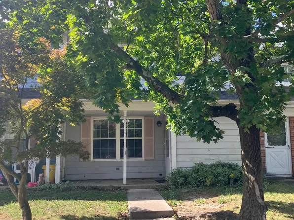 63 Villanova Ct, Sicklerville, NJ 08081