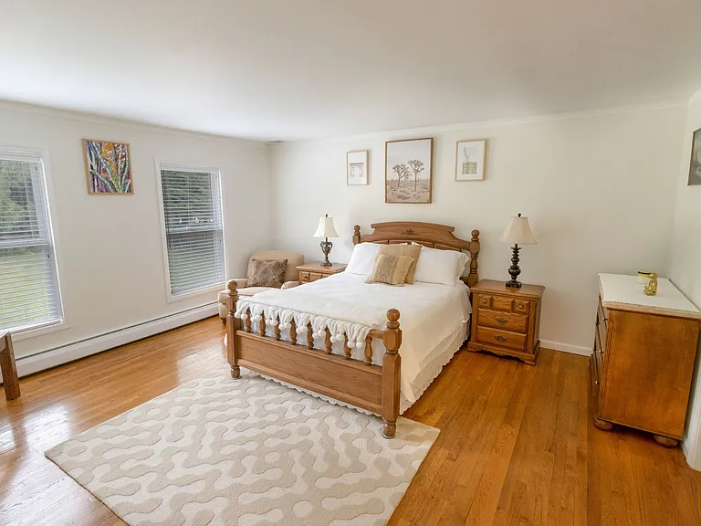 176 Underwood Dr — Photo 4