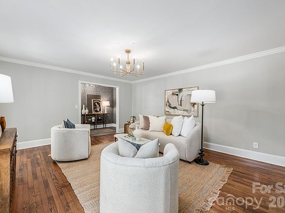5th image of 339 Wingrave Dr