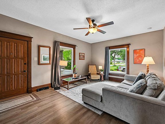 4th image of 310 5th St SW