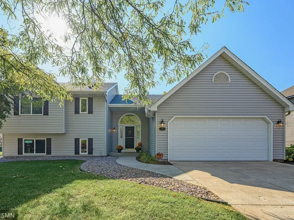 397 Jesse James Ln, Saint Paul, MN 55110