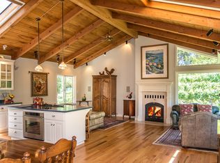 598 Pleasant Valley Rd, Aptos, CA 95003