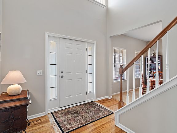 5th image of 56 E Wisteria Way