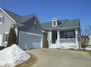 6889 Castleton Dr, Grand Ledge, MI 48837